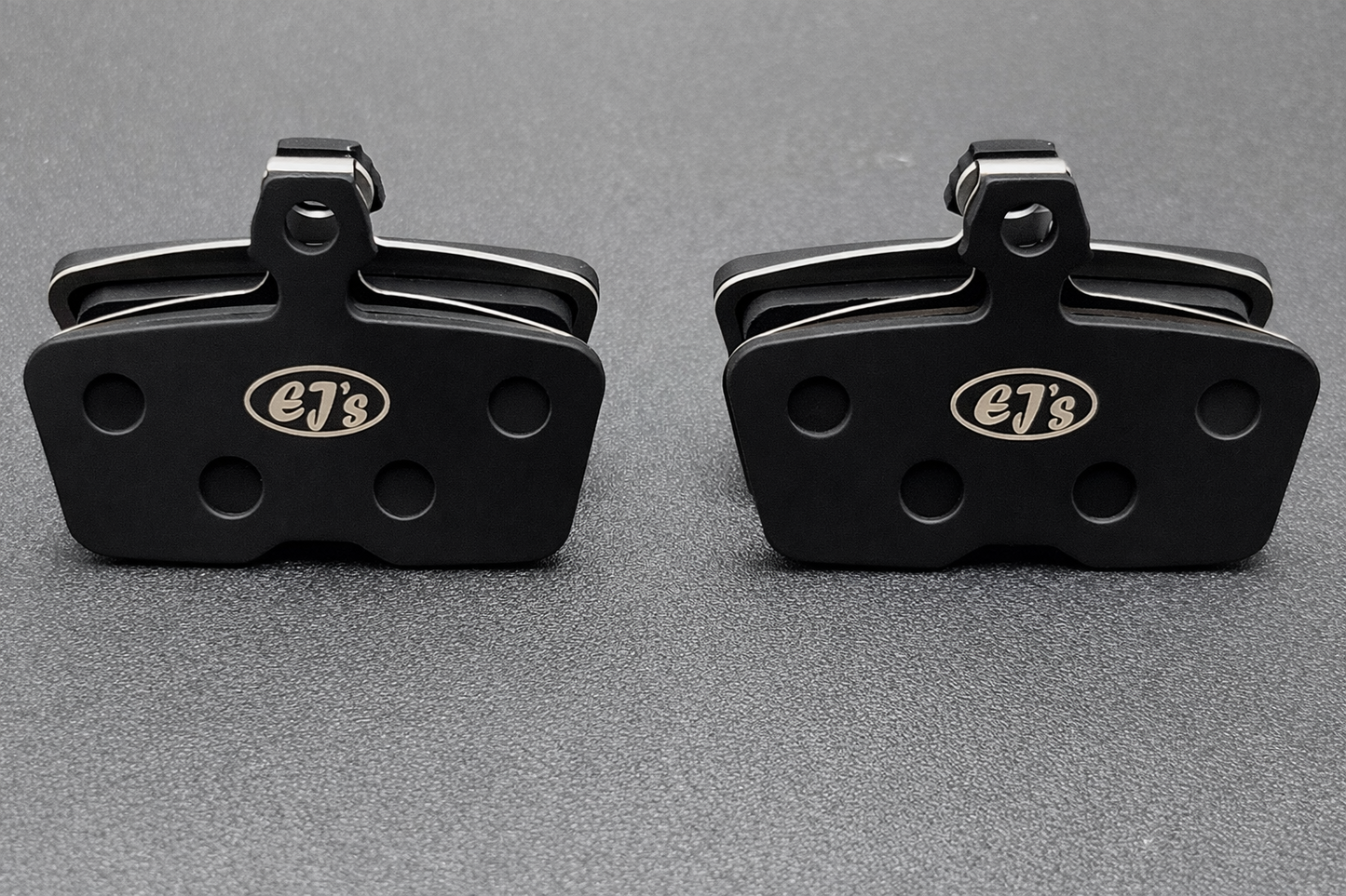 2 Pairs SRAM Code, DB8, G2 RE, Guide RE, Motive – Pro Semi-Metallic Disk Pads