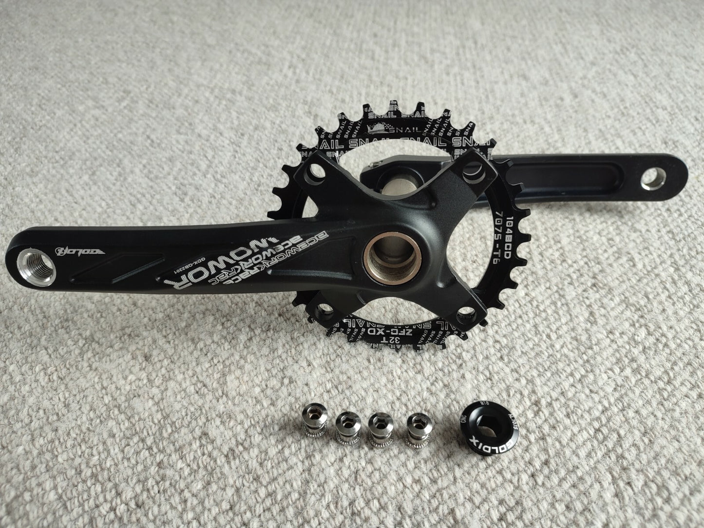 Raceworks 104BCD 170mm Crankset & Bottom Bracket + 32T Narrow Wide Chainring