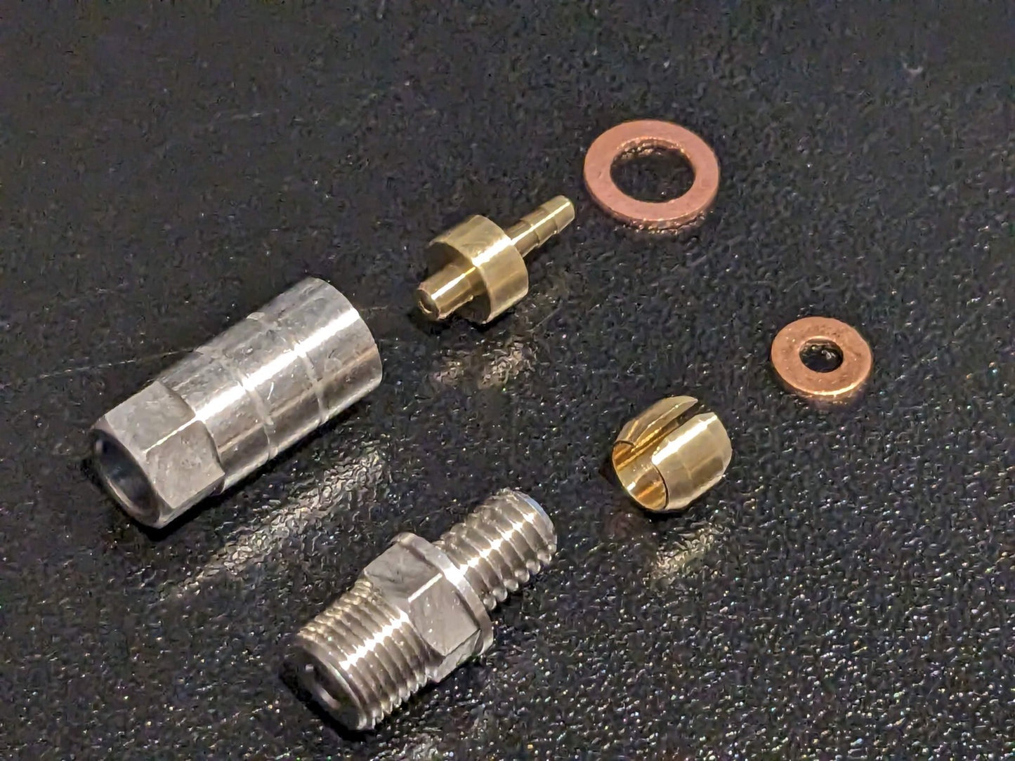 Hope Straight Connector - (For 5mm Black Hose)