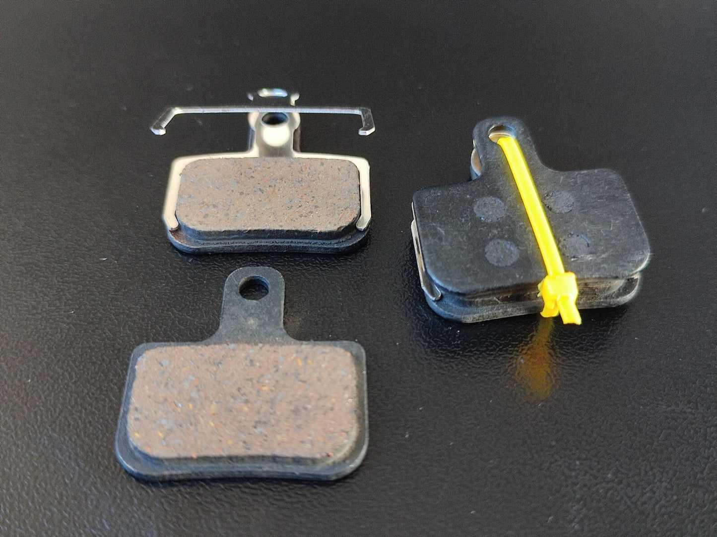 SRAM Avid DB1 DB3 DB5 Replacement Semi metallic Brake Pads x 2 pairs